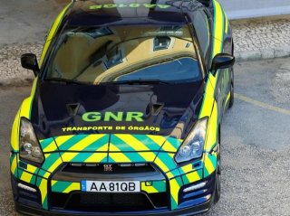 GNR coloca Nissan GT-R apreendido ao serviço do transporte de órgãos