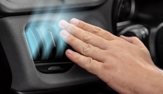 Poupar com o ar condicionado do seu carro