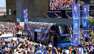 F. C. Porto apresenta novo autocarro