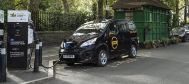 Primeiro táxi britânico 100% elétrico em 120 anos foi lançado agora pela Dynamo