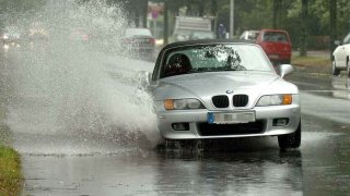 Conselhos úteis para conduzir com chuva