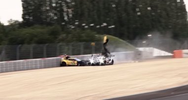 "RESISTÊNCIA" o documentário Porsche nas 24 Horas de Le Mans e Nürburgring