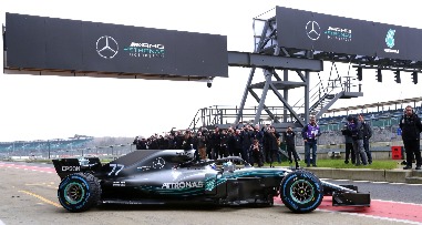 Mercedes-AMG Petronas Motorsport revelou o seu novo monolugar para 2018