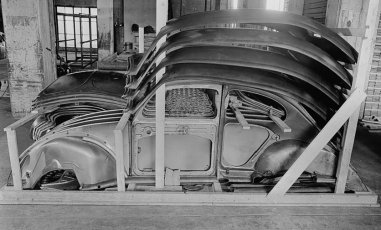Carochas em caixas: 70 anos de exportação de carros CKD da Volkswagen